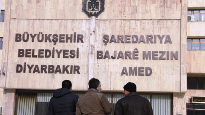 Sol Haber'in "Diyarbakır Büyükşehir Belediyesi'nde Kürtçe Tabela Kaldırıldı" Çarpıtması
