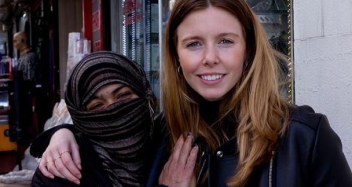 BBC Sunucusu Stacey Dooley ve Suriyeli Olduğu İddia Edilen Kadın