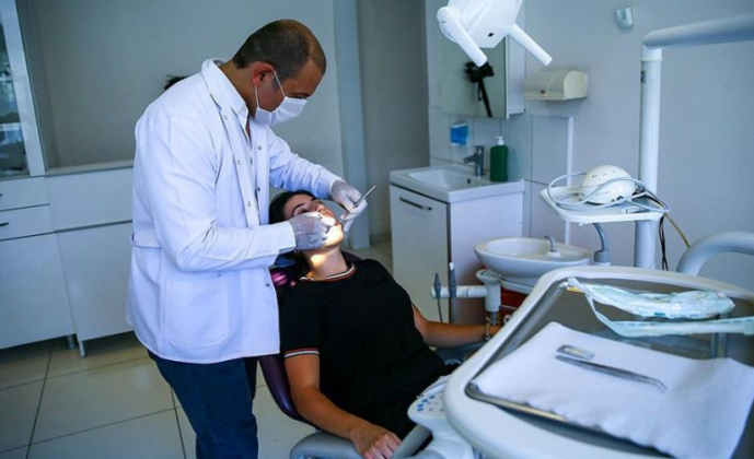 Türk diş hekiminin geliştirdiği 'Nizam Punch' cihazı 50'den fazla ülkede kullanılıyor